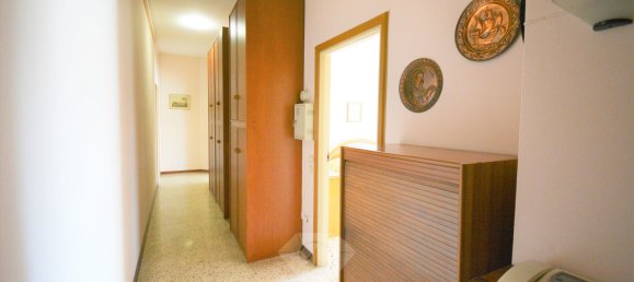 2 bedrooms Apartment in Castronno, Italy No. 71053 7