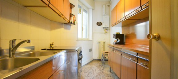 2 bedrooms Apartment in Castronno, Italy No. 71053 5