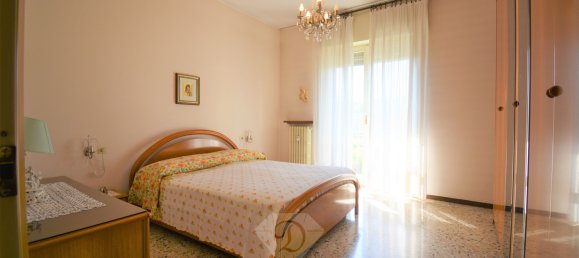 2 bedrooms Apartment in Castronno, Italy No. 71053 8