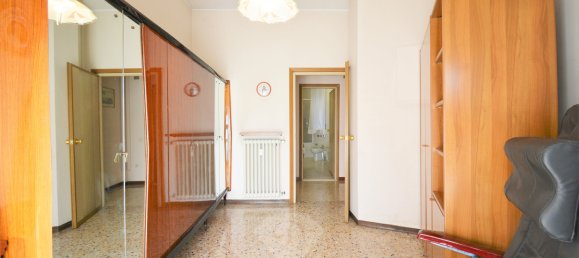 2 bedrooms Apartment in Castronno, Italy No. 71053 11