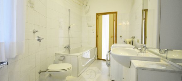 2 bedrooms Apartment in Castronno, Italy No. 71053 14