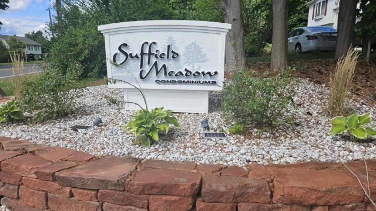 2 bedrooms House in Suffield, USA No. 413845