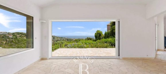 4-salle Villa à Porto-Vecchio, France No. 92216 3