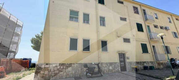 4 rooms Apartment in Matera, Italy No. 28719 4