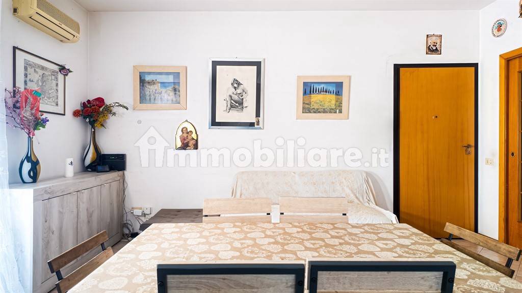 2 bedrooms Apartment in Rome, Italy No. 349069