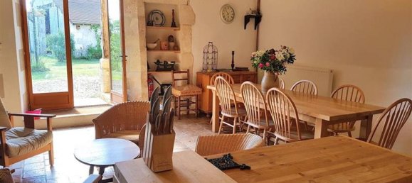 Casa de 9 dormitorios en Nalliers, France No. 37929 6