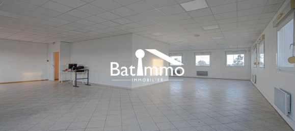 Gewerbliche Immobilie in Marly, France 680m², Nr. 257594 9