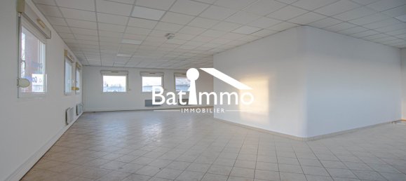 Gewerbliche Immobilie in Marly, France 680m², Nr. 257594 8