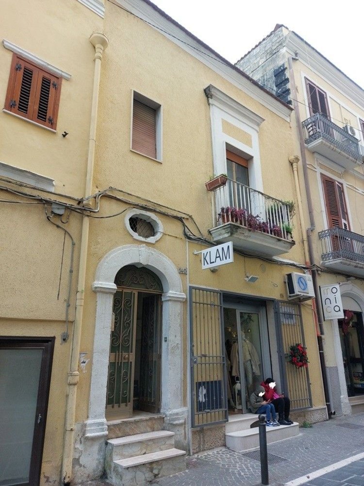 4 rooms Apartment in Foggia, Italy No. 265707