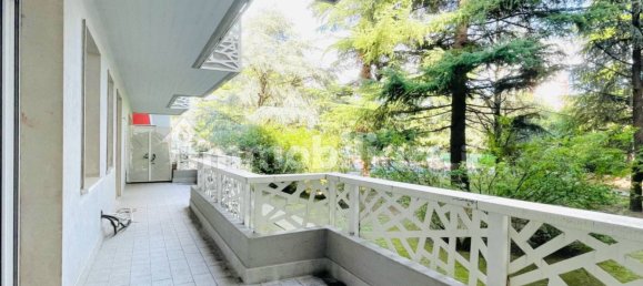 3 Schlafzimmer Wohnung in Brescia, Italy, Nr. 379848 8