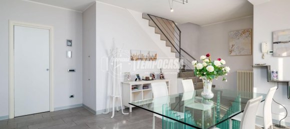 3 rooms Apartment in Reggio Emilia, Italy No. 173996 10