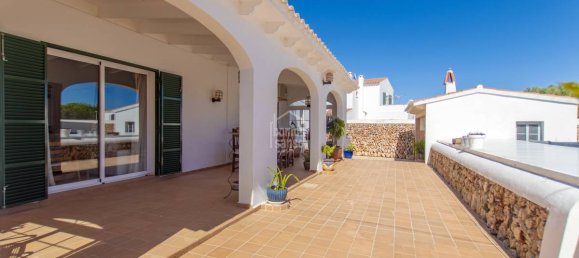 4 bedrooms Villa in Es Castell, Spain No. 12695 4