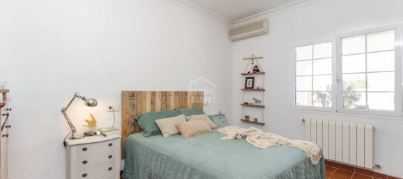 4 bedrooms Villa in Es Castell, Spain No. 12695 8