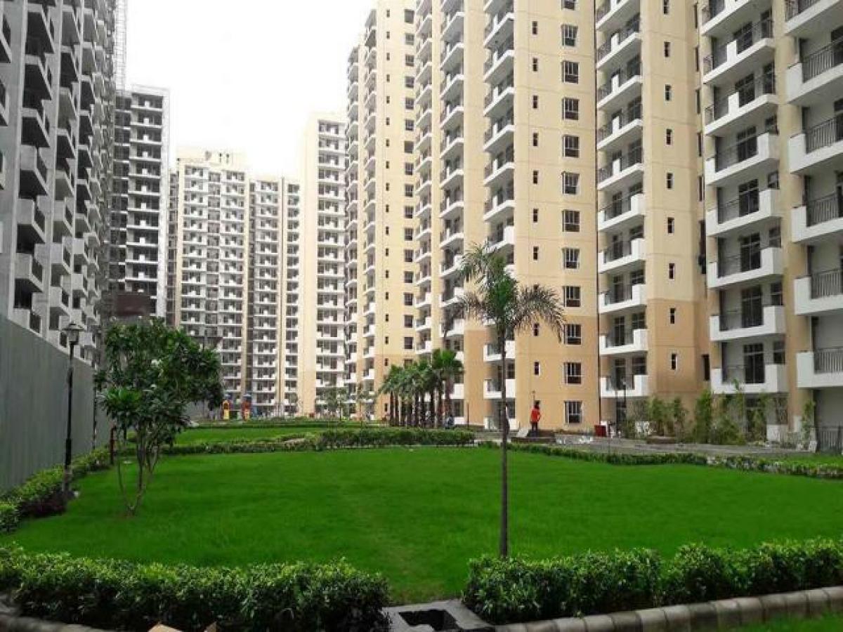 3 bedrooms House in Noida, India No. 67017