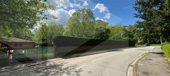 7 rooms Apartment in Vicenza, Italy No. 18481 3