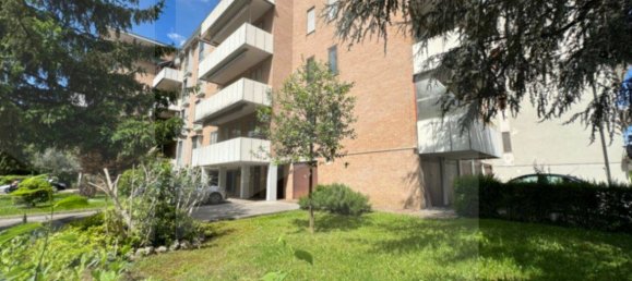 7 rooms Apartment in Vicenza, Italy No. 18481 4