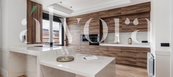 3 bedrooms Apartment in Madrid, Spain No. 84850 11