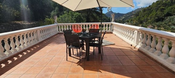 6 bedrooms House in Soldano, Italy No. 358247 2