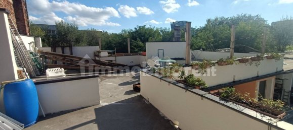 2 Schlafzimmer Villa in Milan, Italy, Nr. 324870 2