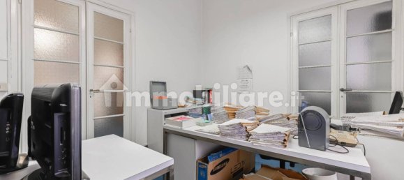 4 rooms Office in Milan, Italy No. 327547 11