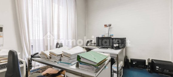4 rooms Office in Milan, Italy No. 327547 9