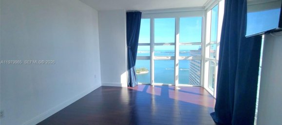 2 chambres propriété commerciale à louer à Miami, Miami-Dade, Florida, USA № 614463 6