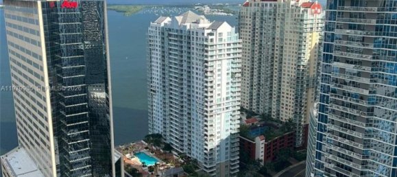 2 chambres propriété commerciale à louer à Miami, Miami-Dade, Florida, USA № 614463 2