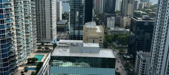 2 chambres propriété commerciale à louer à Miami, Miami-Dade, Florida, USA № 614463 3