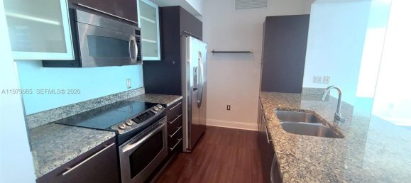 2 chambres propriété commerciale à louer à Miami, Miami-Dade, Florida, USA № 614463 4