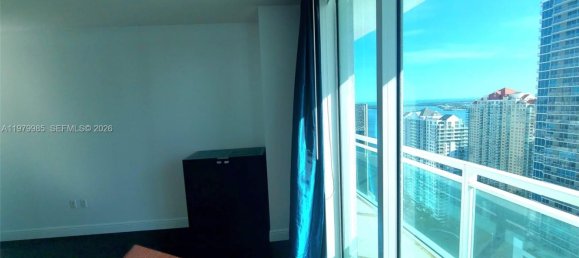 2 chambres propriété commerciale à louer à Miami, Miami-Dade, Florida, USA № 614463 7
