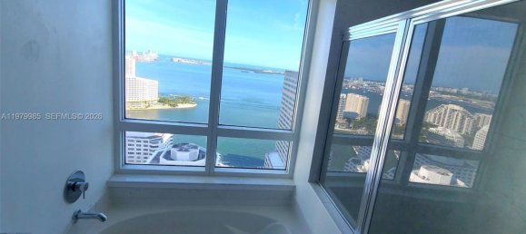 2 chambres propriété commerciale à louer à Miami, Miami-Dade, Florida, USA № 614463 14
