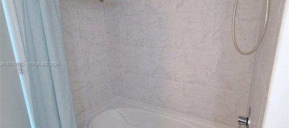 2 chambres propriété commerciale à louer à Miami, Miami-Dade, Florida, USA № 614463 17