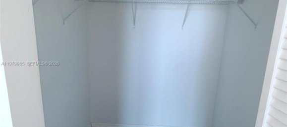 2 chambres propriété commerciale à louer à Miami, Miami-Dade, Florida, USA № 614463 10