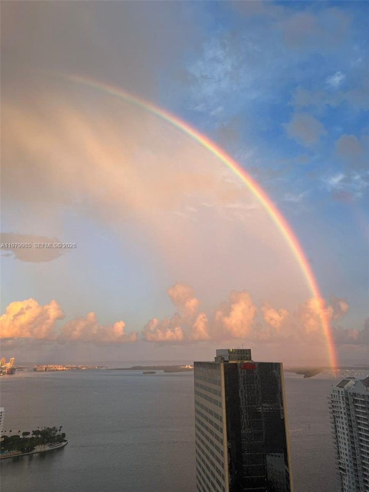 2 chambres propriété commerciale à louer à Miami, Miami-Dade, Florida, USA № 614463