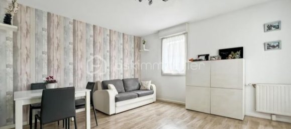 2 bedrooms Apartment in Brie-Comte-Robert, France No. 283498 2