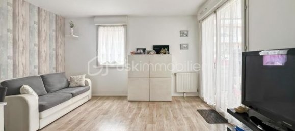 2 bedrooms Apartment in Brie-Comte-Robert, France No. 283498 3