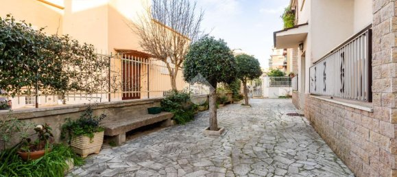 Apartamento de 3 habitaciónes en Rome, Italy No. 80728 5