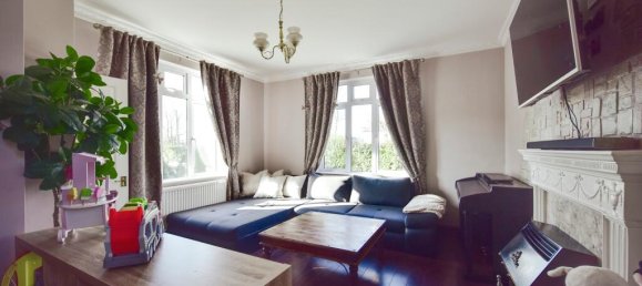 4 bedrooms House in Maidstone, United Kingdom No. 10463 6