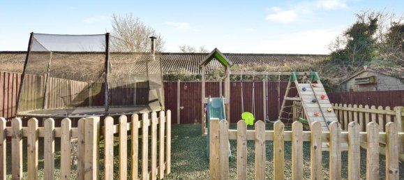 4 bedrooms House in Maidstone, United Kingdom No. 10463 23