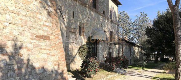 20 bedrooms Villa in Corciano, Italy No. 486 2