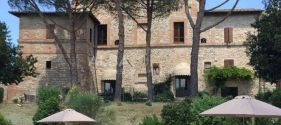 20 bedrooms Villa in Corciano, Italy No. 486 9