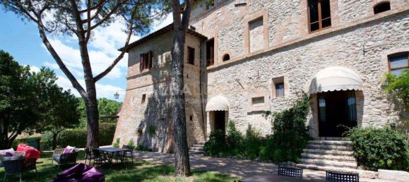 20 bedrooms Villa in Corciano, Italy No. 486 8