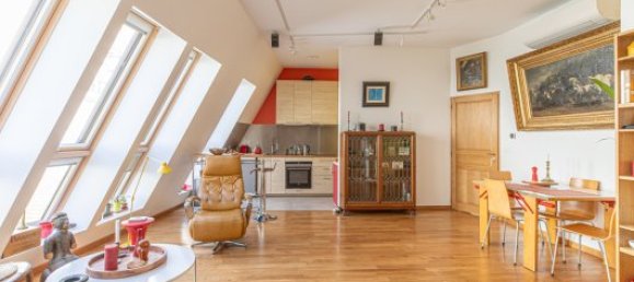 7 bedrooms Villa in Paris, France No. 175096 10