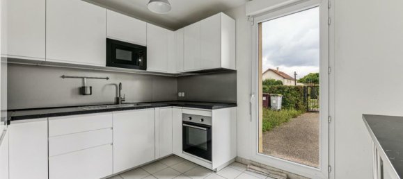 4 bedrooms House in Chanteloup-en-Brie, France No. 298891 3