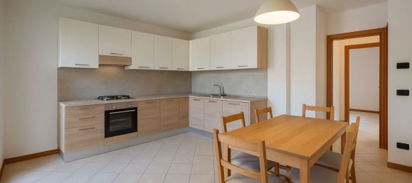 Casa de 4 dormitorios en Castiglione delle Stiviere, Italy No. 363382 2