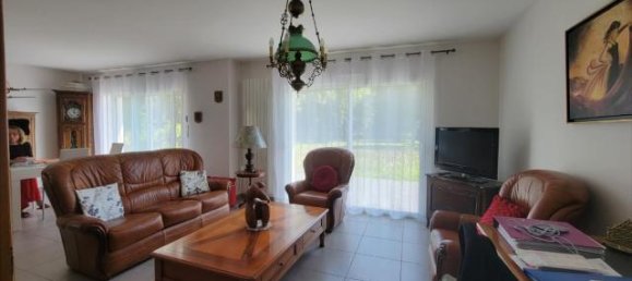 2 bedrooms House in Gourin, France No. 335543 3