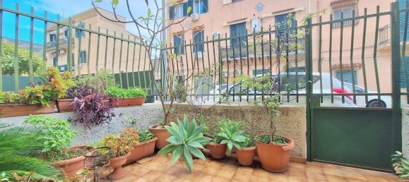 2 bedrooms Apartment in Palermo, Italy No. 157482 2
