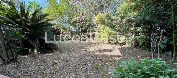 4 bedrooms Villa in Massarosa, Italy No. 81735 6