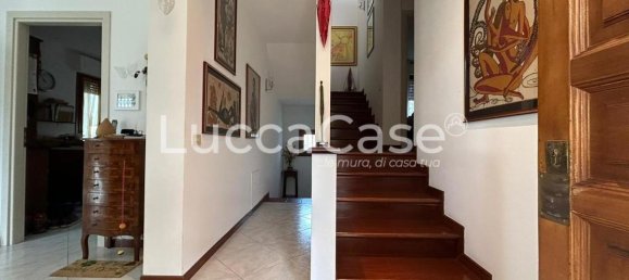 4 bedrooms Villa in Massarosa, Italy No. 81735 23