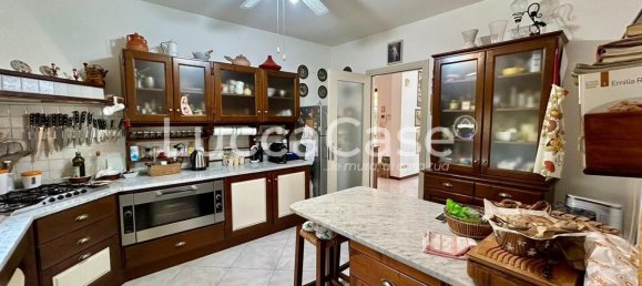 4 bedrooms Villa in Massarosa, Italy No. 81735 20